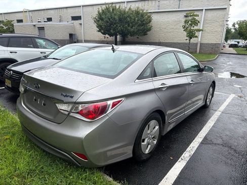 Used 2011 Hyundai Sonata Hybrid FWD image 7