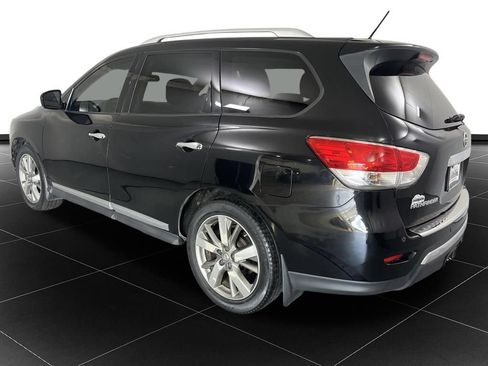 Used 2015 Nissan Pathfinder Platinum FWD image 3