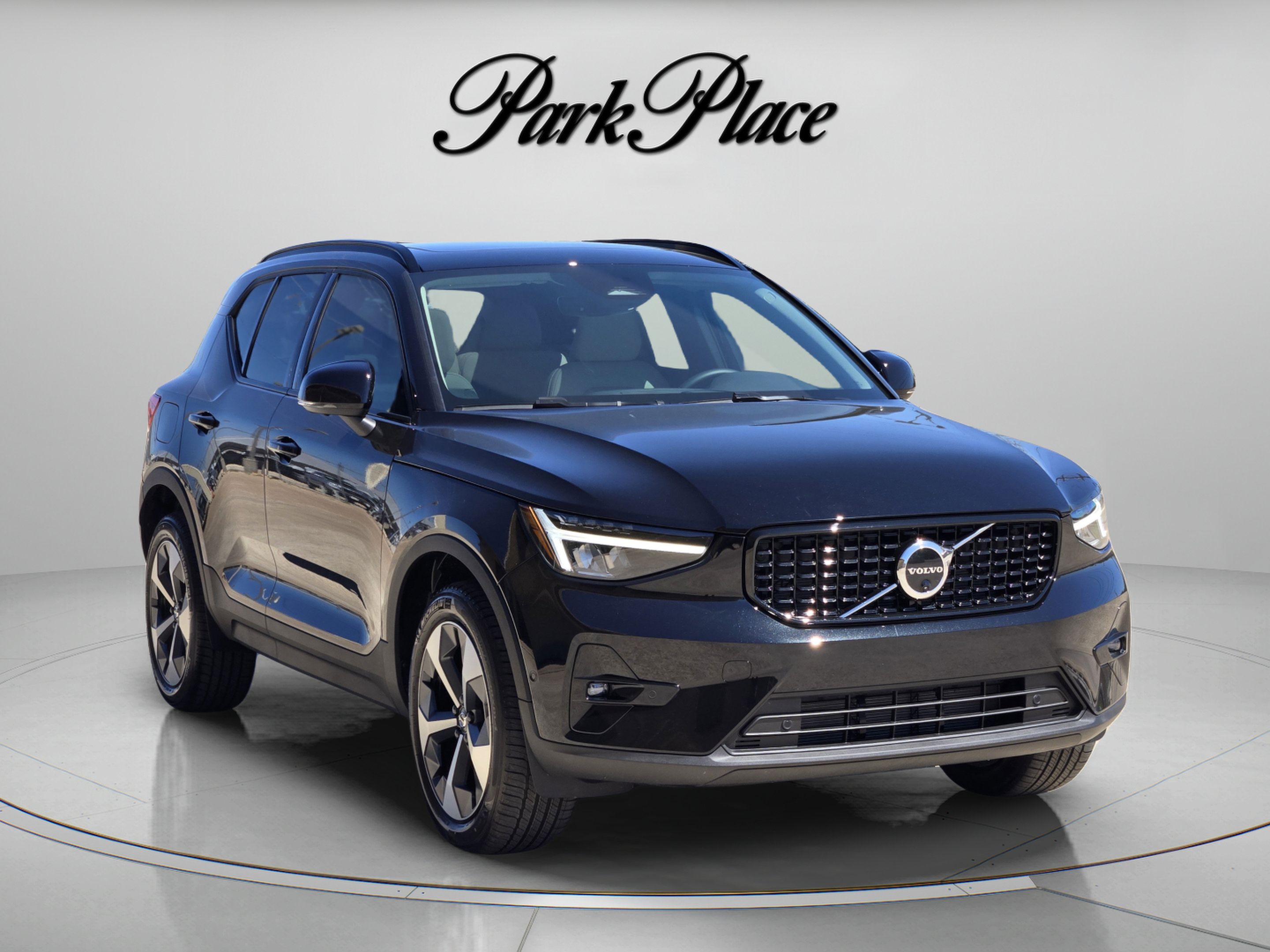 Used 2026 Volvo XC40 B5 Plus w/ Protection Package Premier AWD/4WD image 8