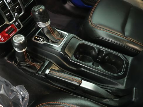 Certified 2021 Jeep Gladiator Mojave image 16