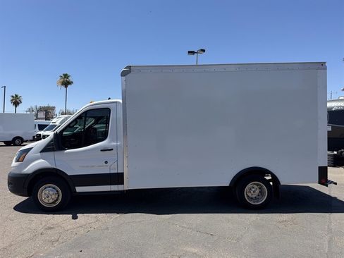Used 2023 Ford Transit 350 DRW RWD image 5