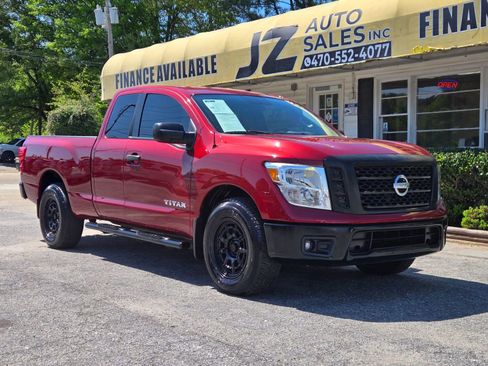 Used 2018 Nissan Titan S image 1
