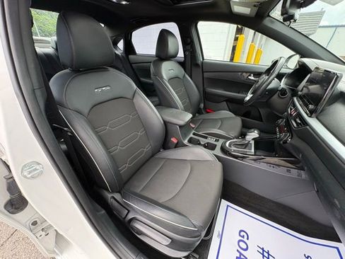 Used 2025 Kia K4 EX FWD image 26