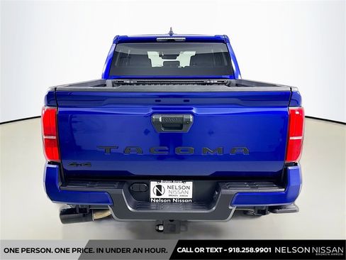 Used 2024 Toyota Tacoma TRD Sport image 6