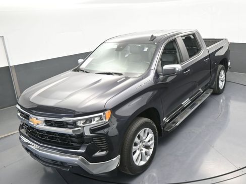 Used 2023 Chevrolet Silverado 1500 LT image 44