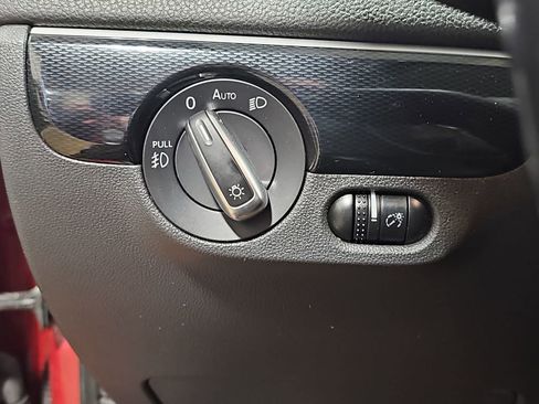 Used 2016 Volkswagen Jetta SEL w/ Lighting Package image 23