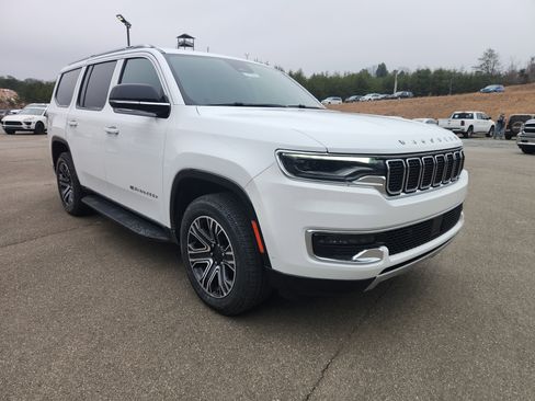 Used 2024 Jeep Wagoneer Series II image 12