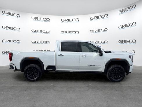 Used 2024 GMC Sierra 2500 Denali Ultimate w/ Max Trailering Package AWD/4WD image 8