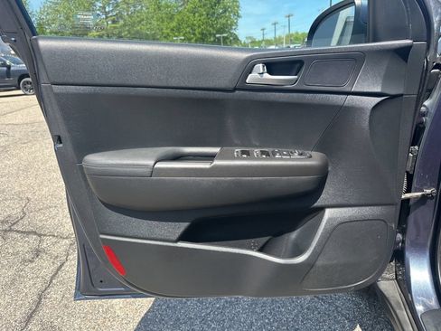 Used 2017 Kia Sportage LX AWD/4WD image 16