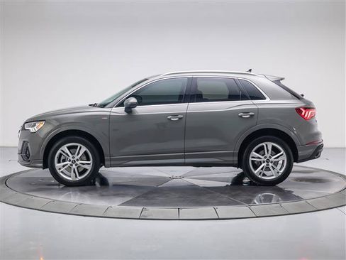 Used 2024 Audi Q3 2.0T Premium Plus w/ Premium Plus Package AWD/4WD image 2
