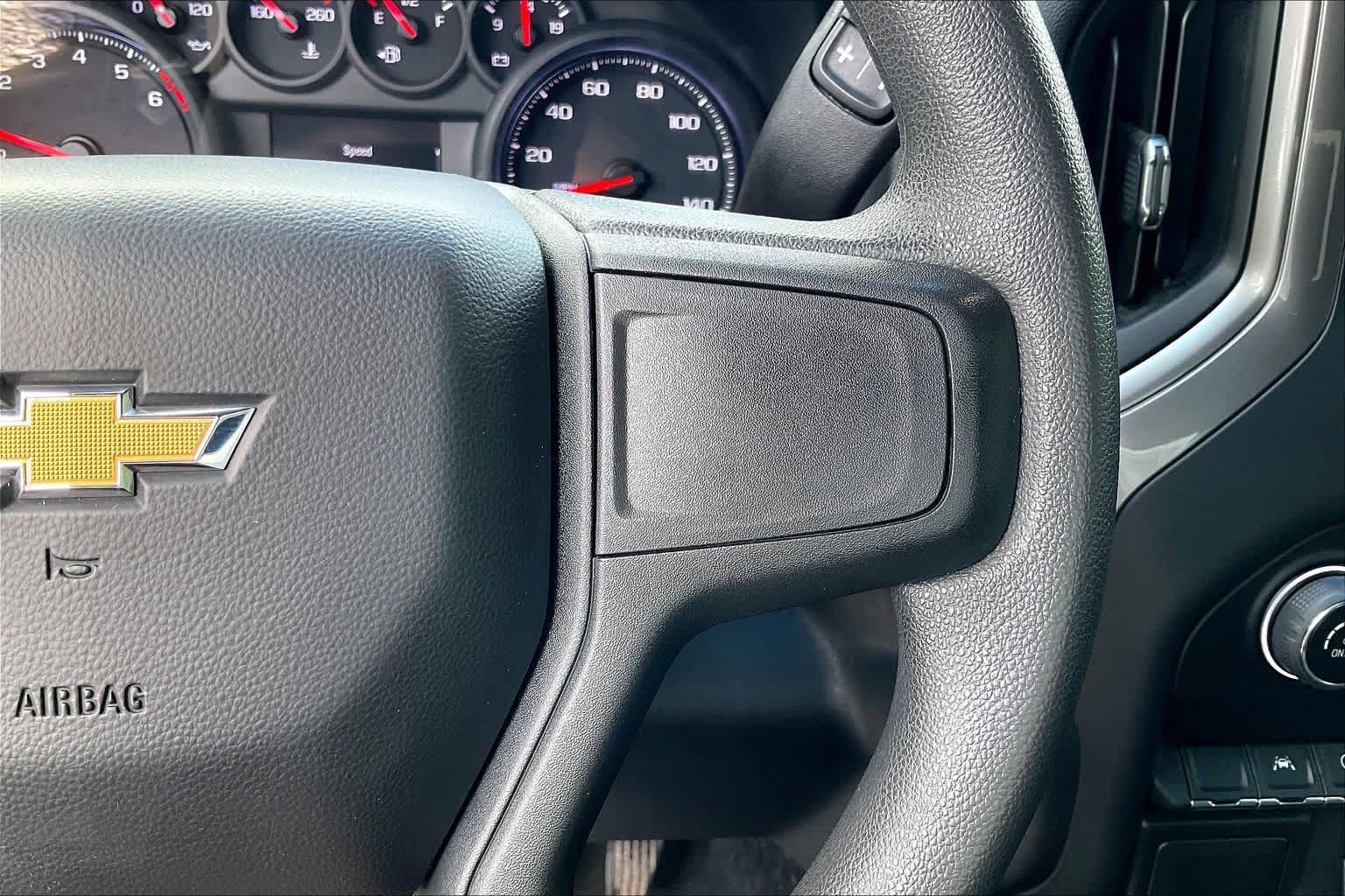 Used 2023 Chevrolet Silverado 1500 Custom AWD/4WD image 18