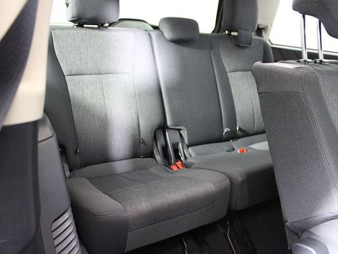Used 2024 Ford Expedition XLT RWD image 30