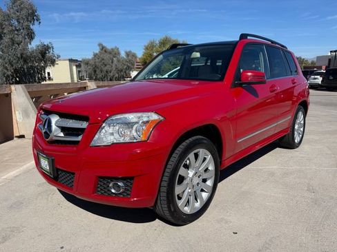 Used 2011 Mercedes-Benz GLK 350 4MATIC image 4