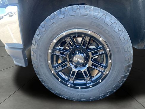 Used 2018 Chevrolet Silverado 1500 LT w/ Max Trailering Package AWD/4WD image 2