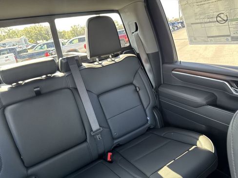 New 2026 GMC Sierra 2500 Denali w/ Denali Reserve Package image 18