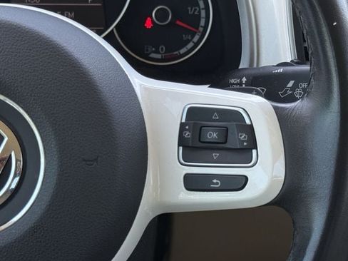 Used 2015 Volkswagen Beetle TDI FWD image 13
