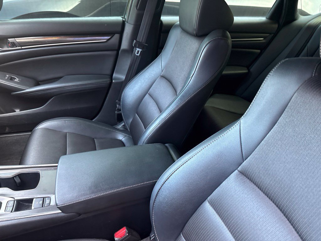 Used 2019 Honda Accord Sport image 13