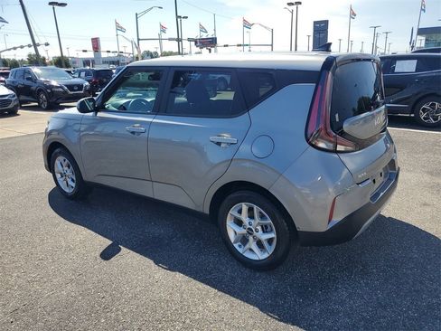 Used 2024 Kia Soul LX w/ Option Group 015 image 3