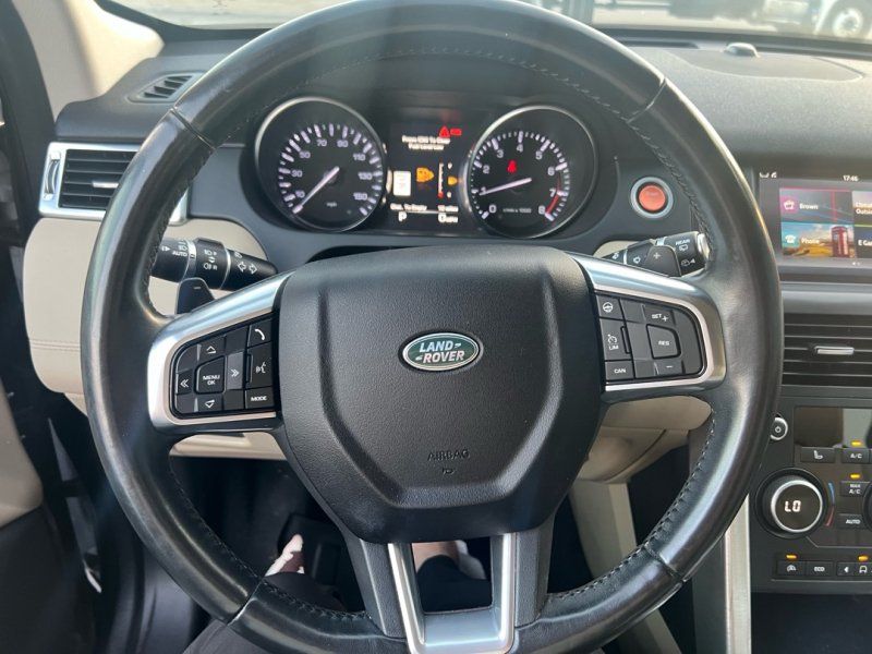 Used 2016 Land Rover Discovery Sport HSE AWD/4WD image 8