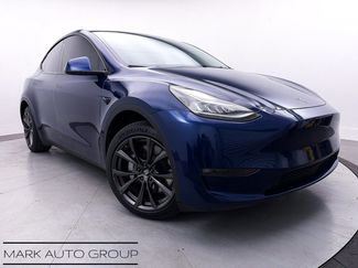 Used 2022 Tesla Model Y Long Range video 1