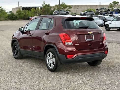 Used 2017 Chevrolet Trax LS FWD image 3