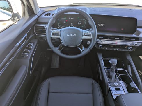 New 2025 Kia Telluride LX image 21