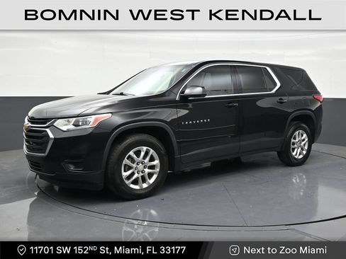 Used 2020 Chevrolet Traverse LS FWD image 1
