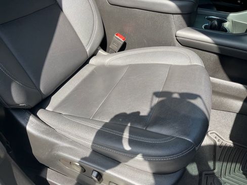 Used 2023 Chevrolet Tahoe LT image 34