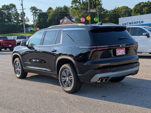 New 2026 Chevrolet Traverse LT w/ Driver Confidence Package image 4