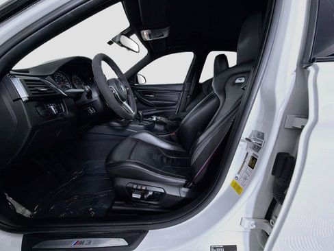 Used 2017 BMW M3 RWD image 22