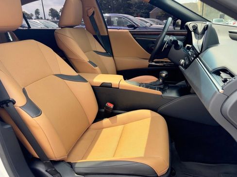Used 2022 Lexus ES 250 w/ Premium Package AWD/4WD image 21