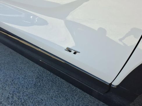 New 2026 Buick Encore GX Sport Touring w/ Comfort Package image 10