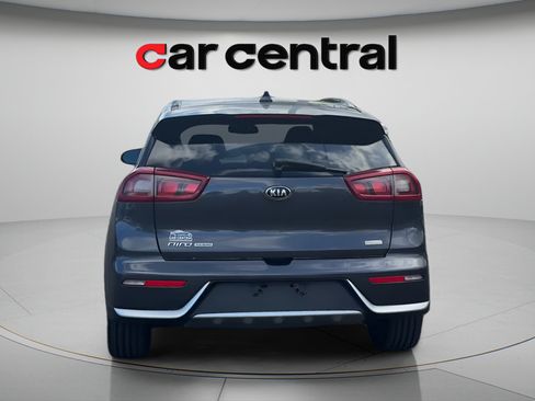 Used 2019 Kia Niro S Touring FWD image 4