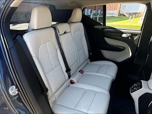New 2026 Volvo XC40 B5 Plus image 16