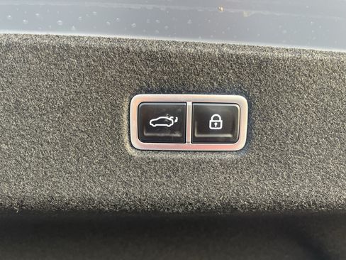 Used 2025 Hyundai Ioniq 6 SEL RWD image 13
