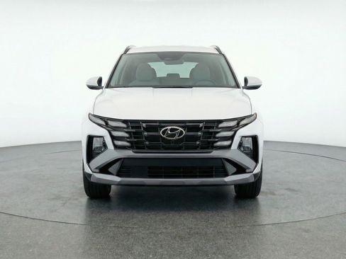 Used 2025 Hyundai Tucson SEL FWD image 2