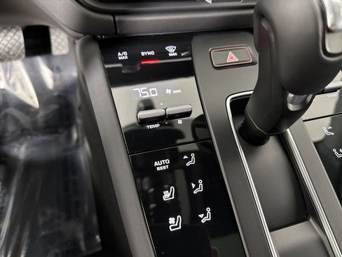 Certified 2022 Porsche Macan GTS image 31