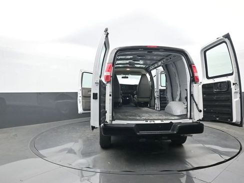 Used 2020 Chevrolet Express 2500 w/ Driver Convenience Package image 30