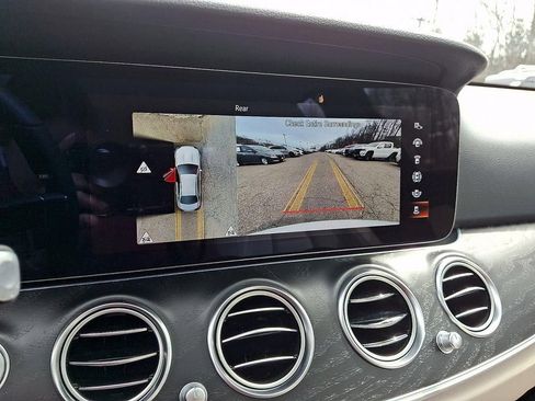 Used 2023 Mercedes-Benz E 350 4MATIC Sedan image 22