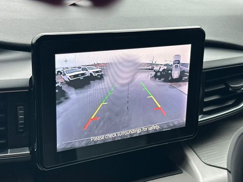 Used 2023 Ford Explorer XLT w/ Equipment Group 202A image 22