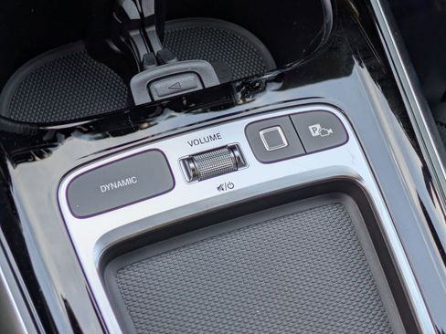 Certified 2025 Mercedes-Benz GLA 250 image 26