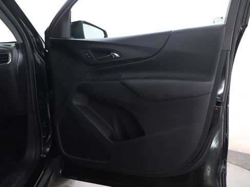 Used 2024 Chevrolet Equinox LT image 9