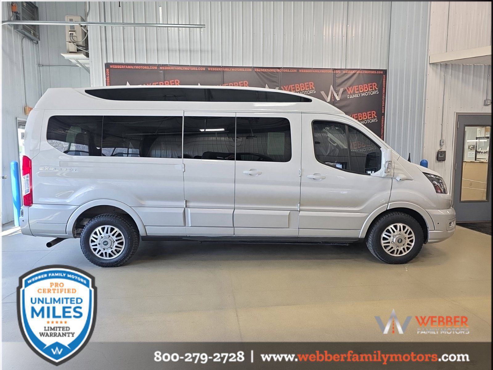 Used 2022 Ford Transit 150 Low Roof AWD image 4