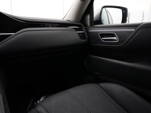 Certified 2025 INFINITI QX80 Sensory image 8