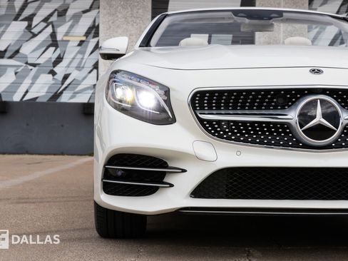 Used 2020 Mercedes-Benz S 560 Cabriolet image 4