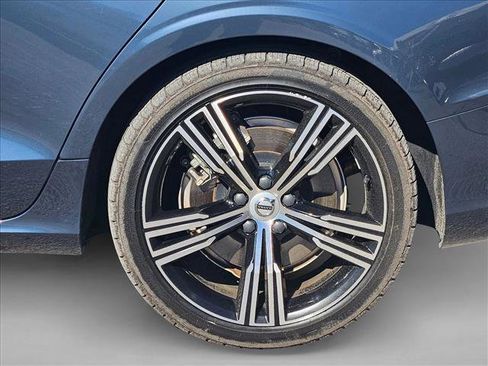 Used 2022 Volvo S60 T8 Inscription w/ Advanced Package image 5