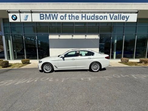 Certified 2023 BMW 530i xDrive w/ Convenience Package image 1