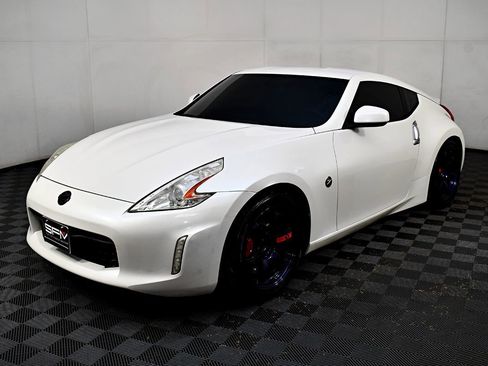 Used 2013 Nissan 370Z Touring w/ Sport Pkg image 45