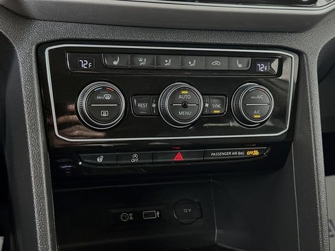 Used 2019 Volkswagen Atlas SEL AWD/4WD image 16