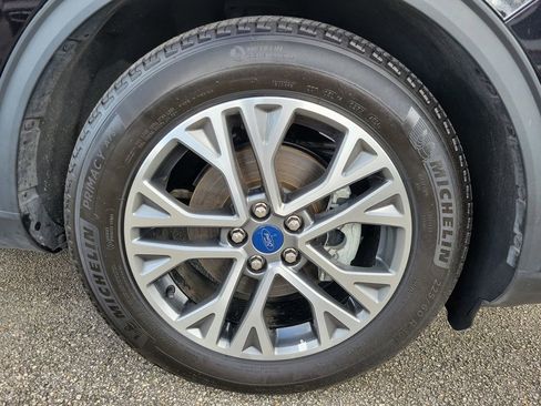 Used 2022 Ford Escape SEL FWD image 11